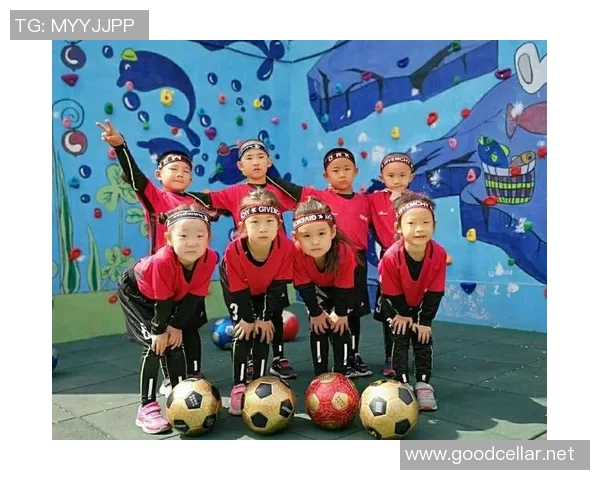 小孩足球明星培养方法全解析及实用图片分享助力孩子成才