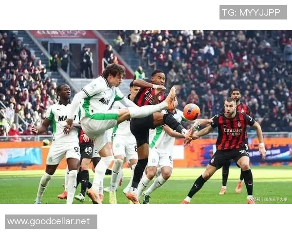 卡里亚里主场迎战米兰双方争夺意甲宝贵积分之战